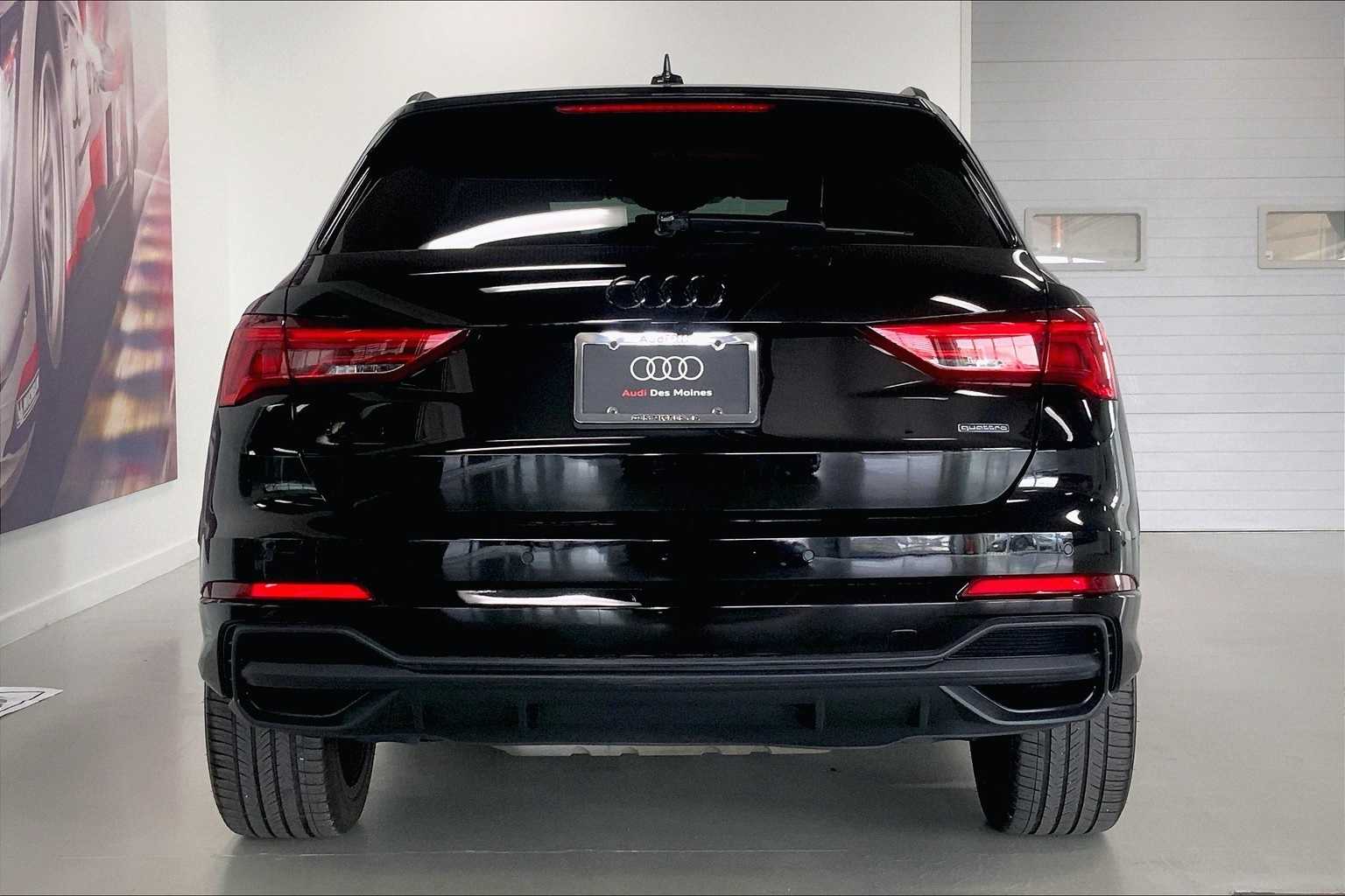 Thumbnail: 2023 Audi Q3 - 5