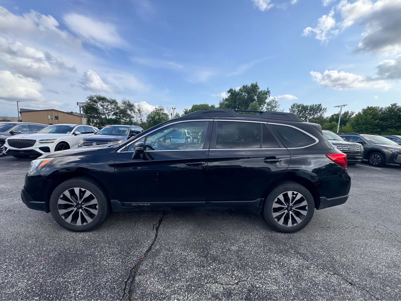 Thumbnail: 2017 Subaru Outback - 4