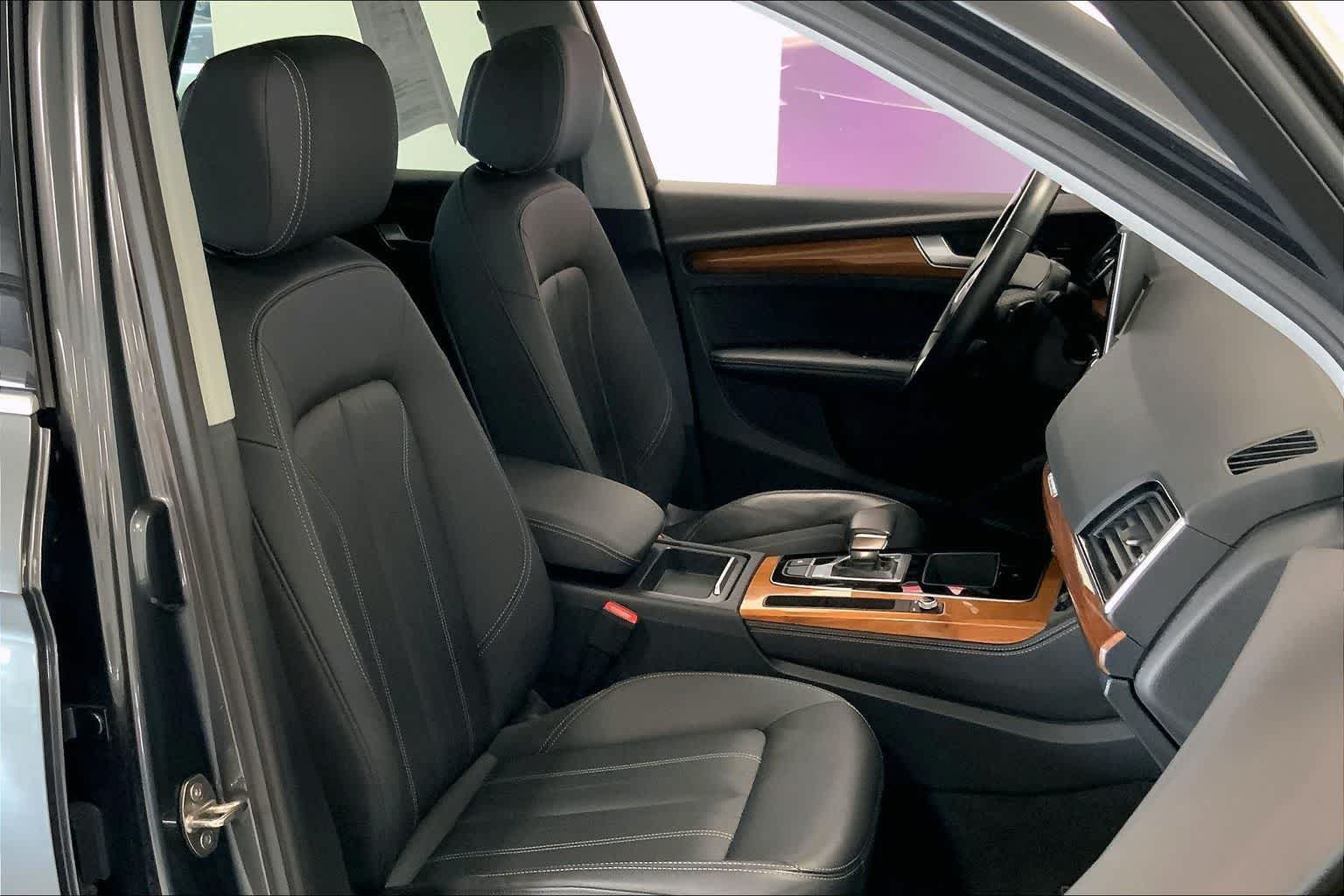 Thumbnail: 2022 Audi Q5 - 11