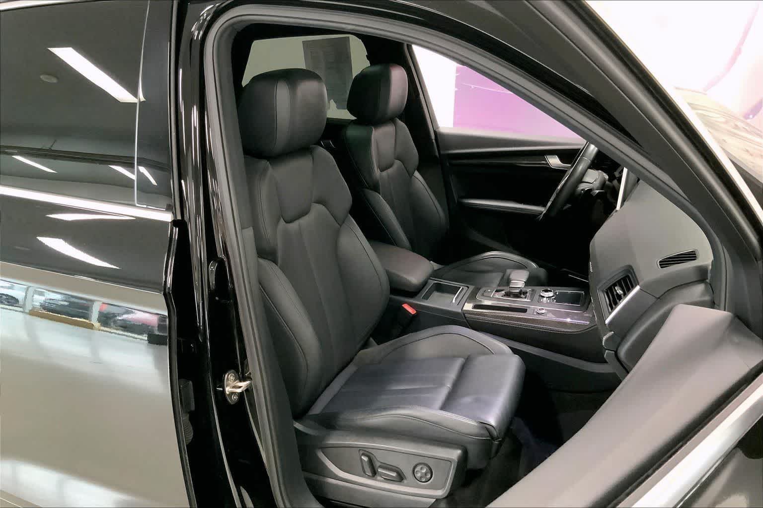 Thumbnail: 2018 Audi SQ5 - 11