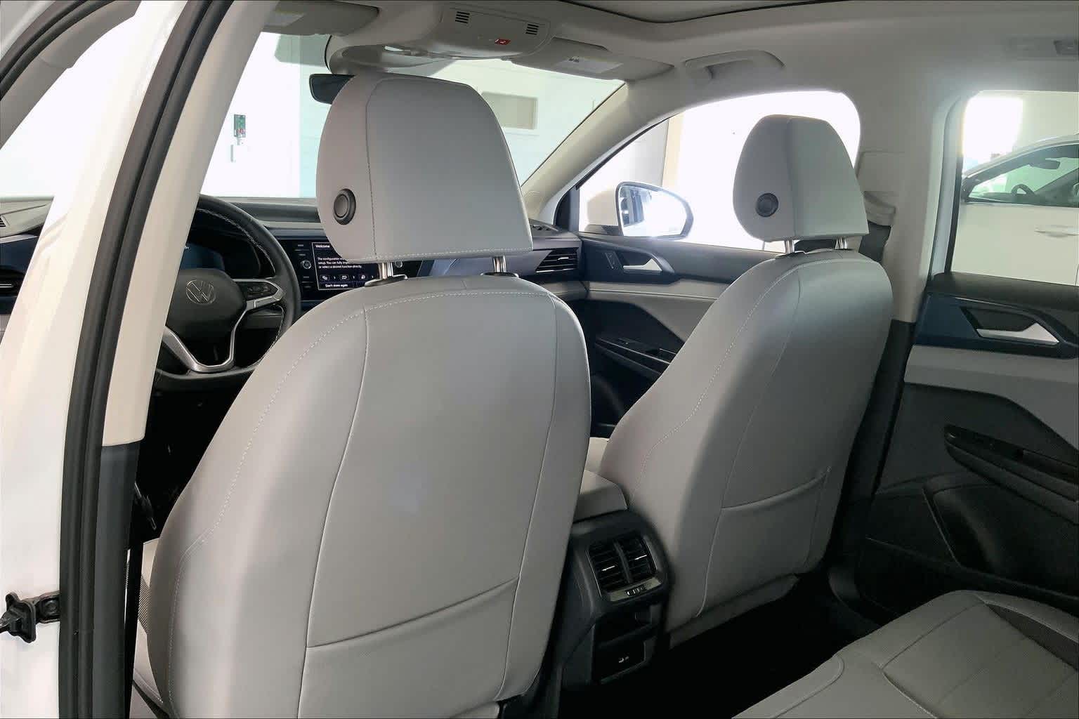 Thumbnail: 2024 Volkswagen Taos - 11