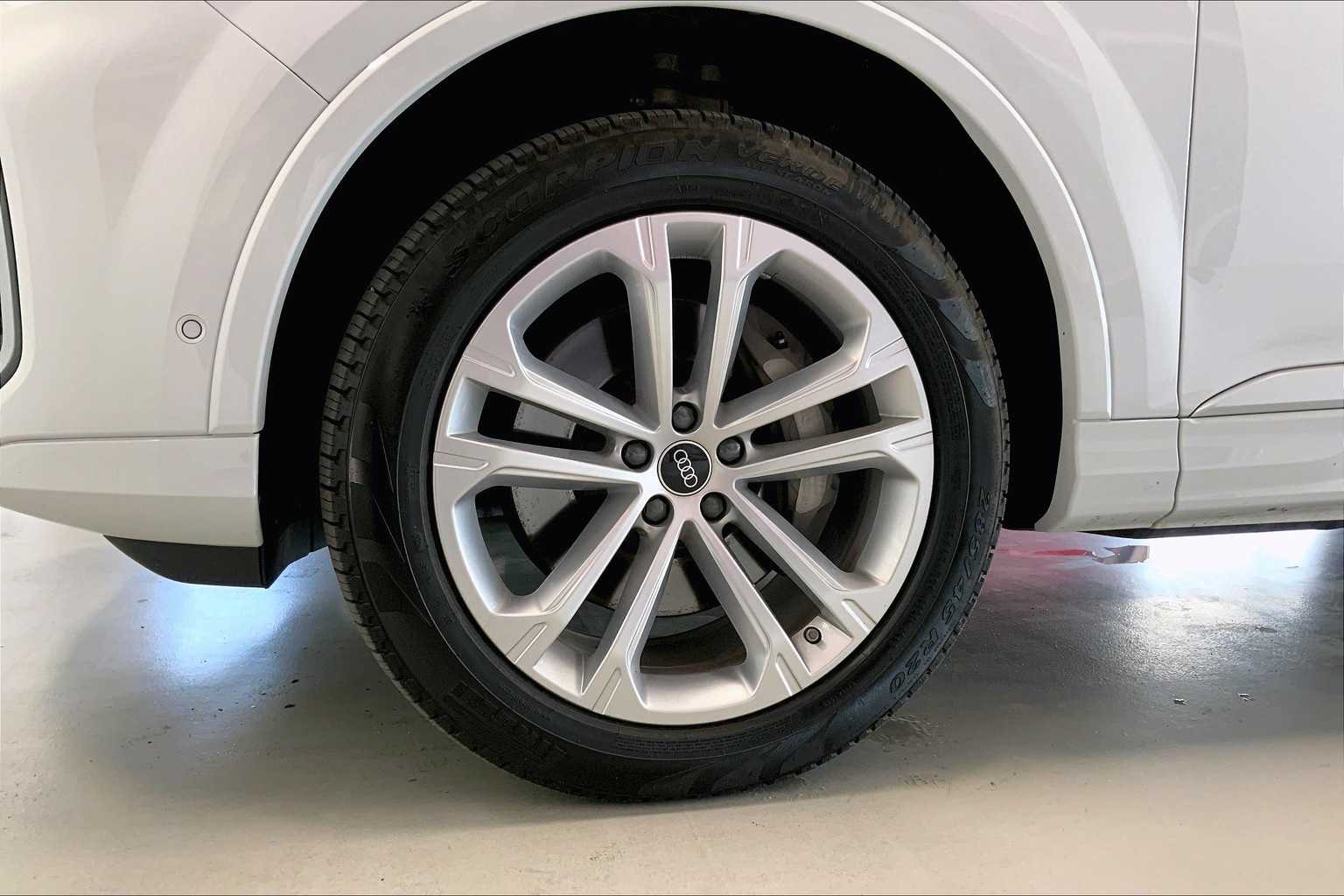 Thumbnail: 2025 Audi Q7 - 8