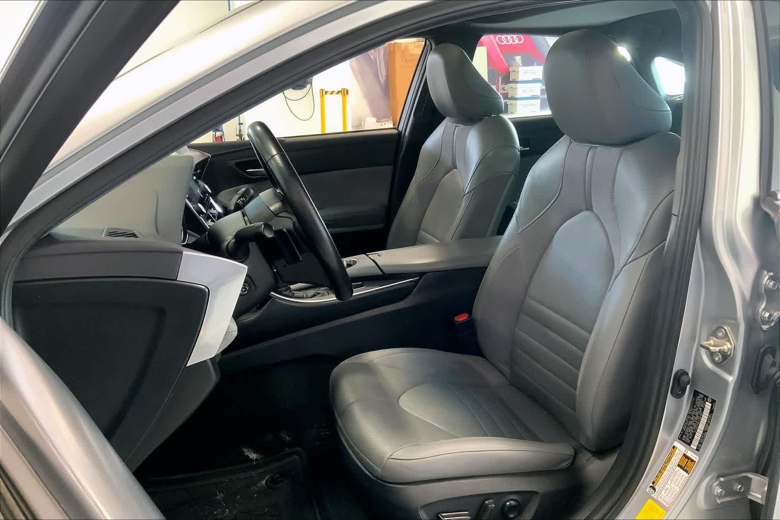 Thumbnail: 2020 Toyota Avalon - 9