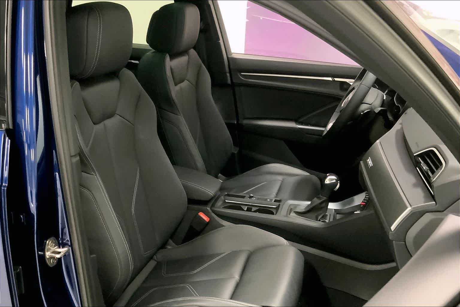 Thumbnail: 2025 Audi Q3 - 11