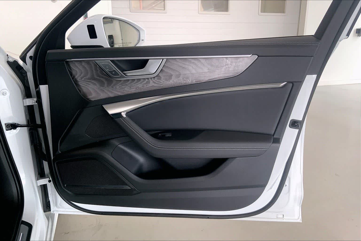 Thumbnail: 2025 Audi A6 - 26