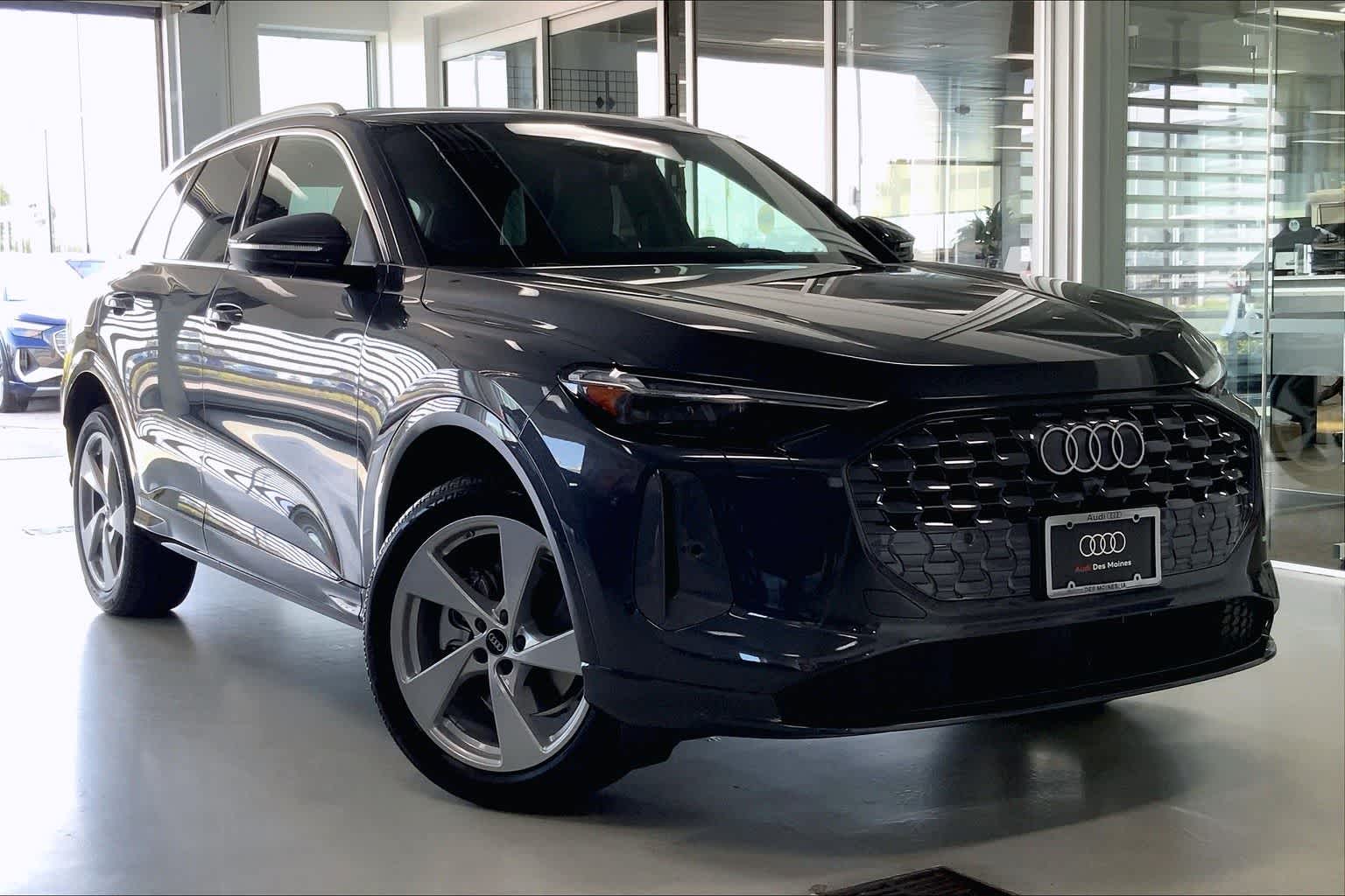 Thumbnail: 2025 Audi Q5 - 21