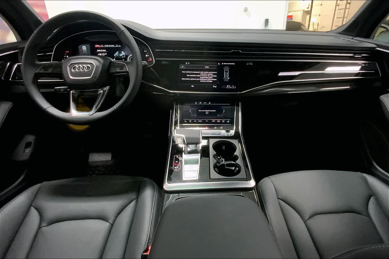 Thumbnail: 2026 Audi Q7 - 10