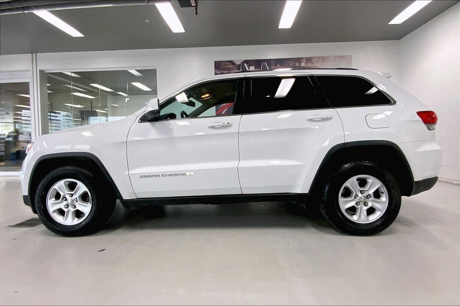 Thumbnail: 2014 Jeep Grand Cherokee - 3