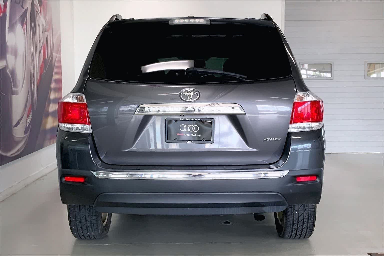 Thumbnail: 2011 Toyota Highlander - 5