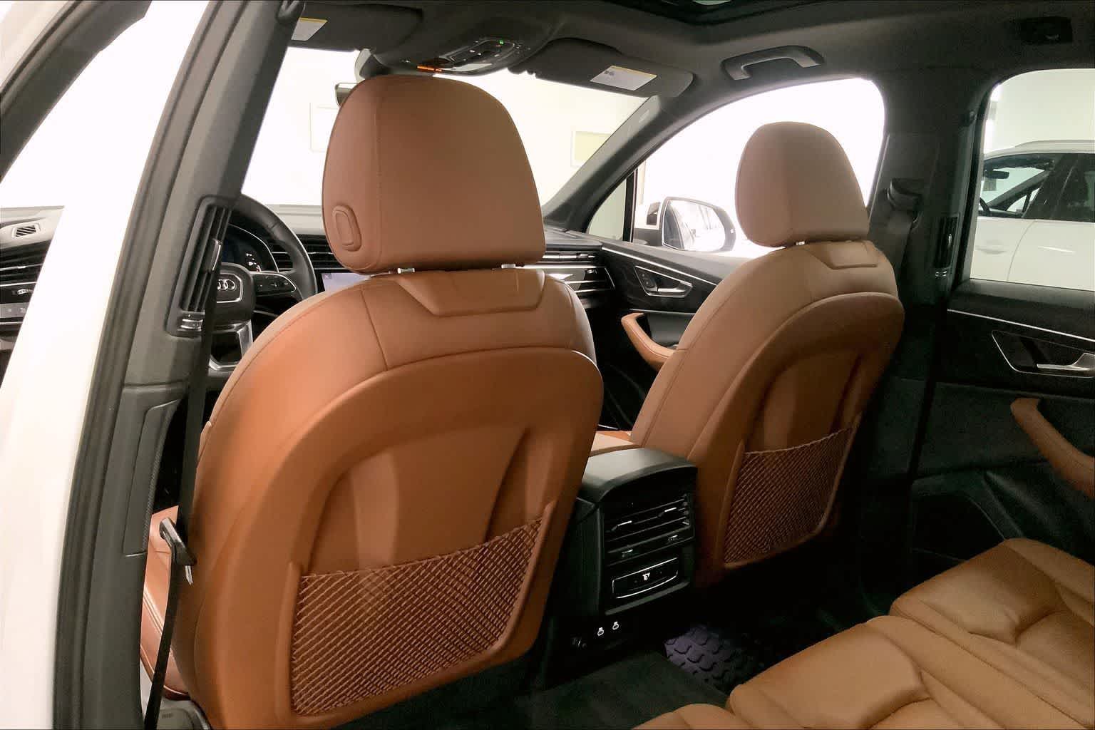 Thumbnail: 2023 Audi Q7 - 10