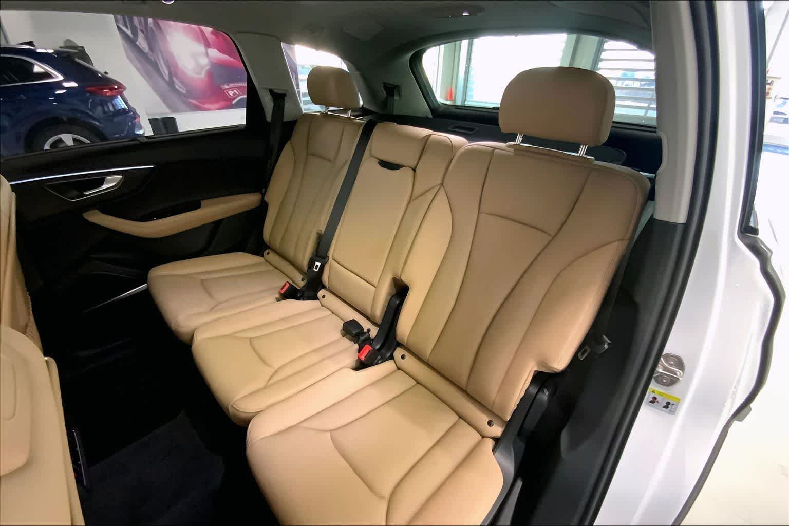 Thumbnail: 2026 Audi Q7 - 13