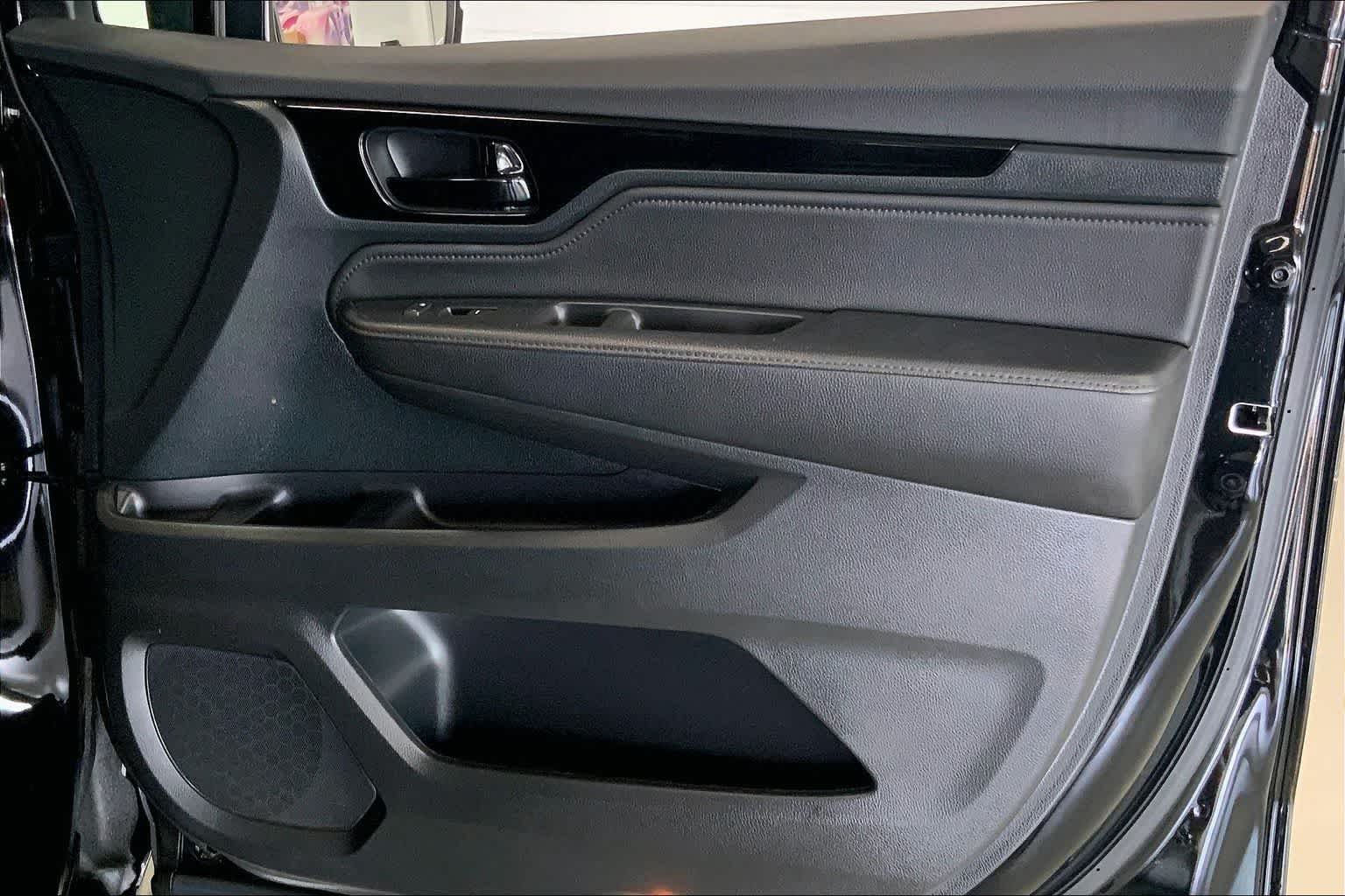 Thumbnail: 2023 Honda Odyssey - 24