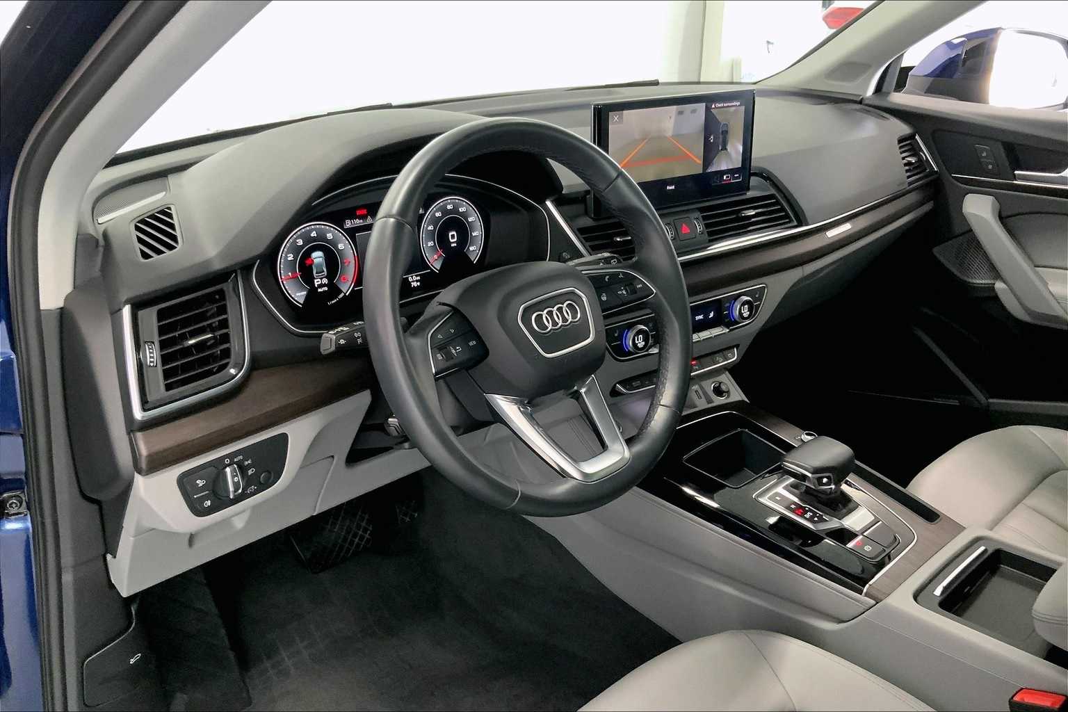 2022 Audi Q5 S line Premium Plus photo 2