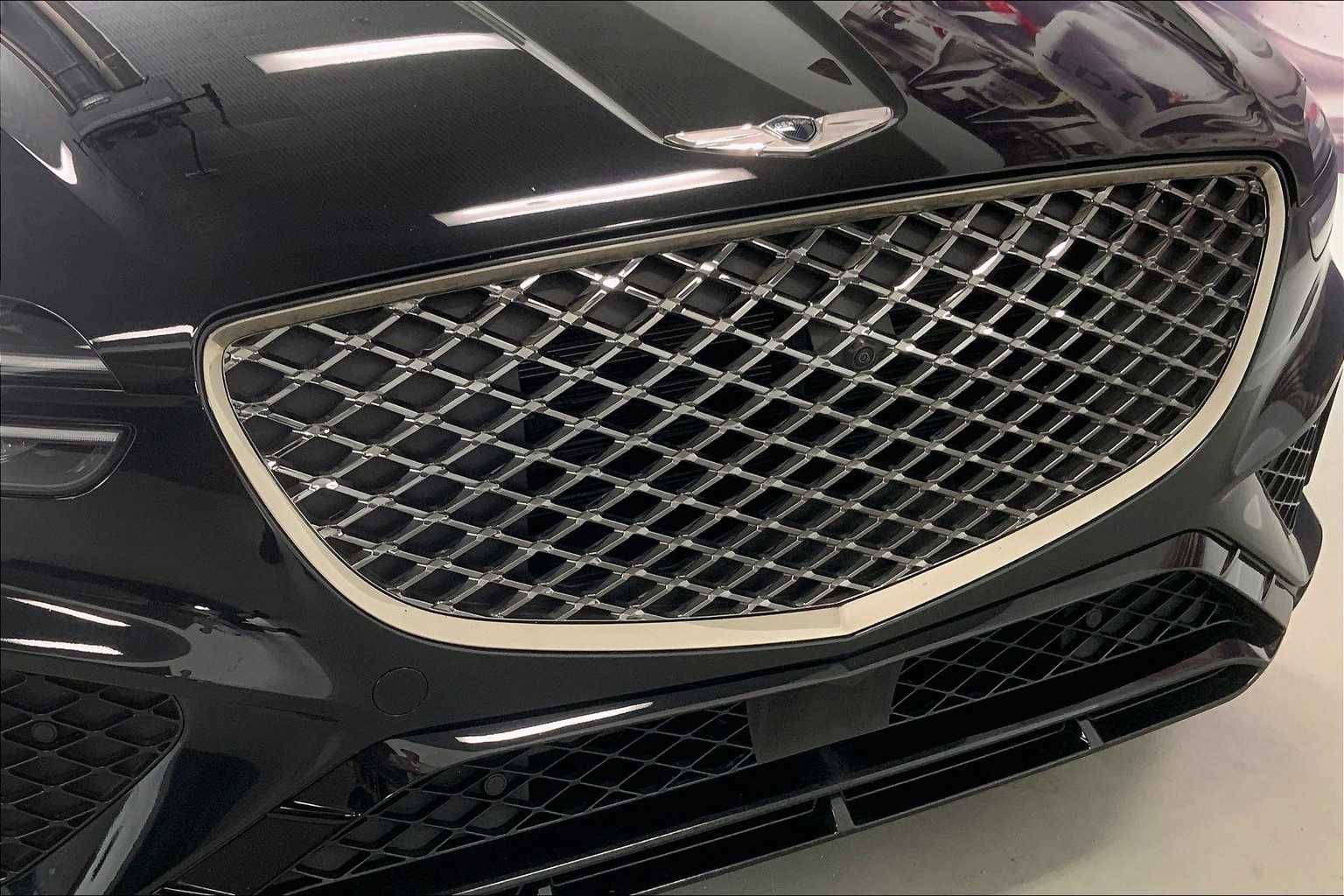 Thumbnail: 2023 Genesis GV70 - 27
