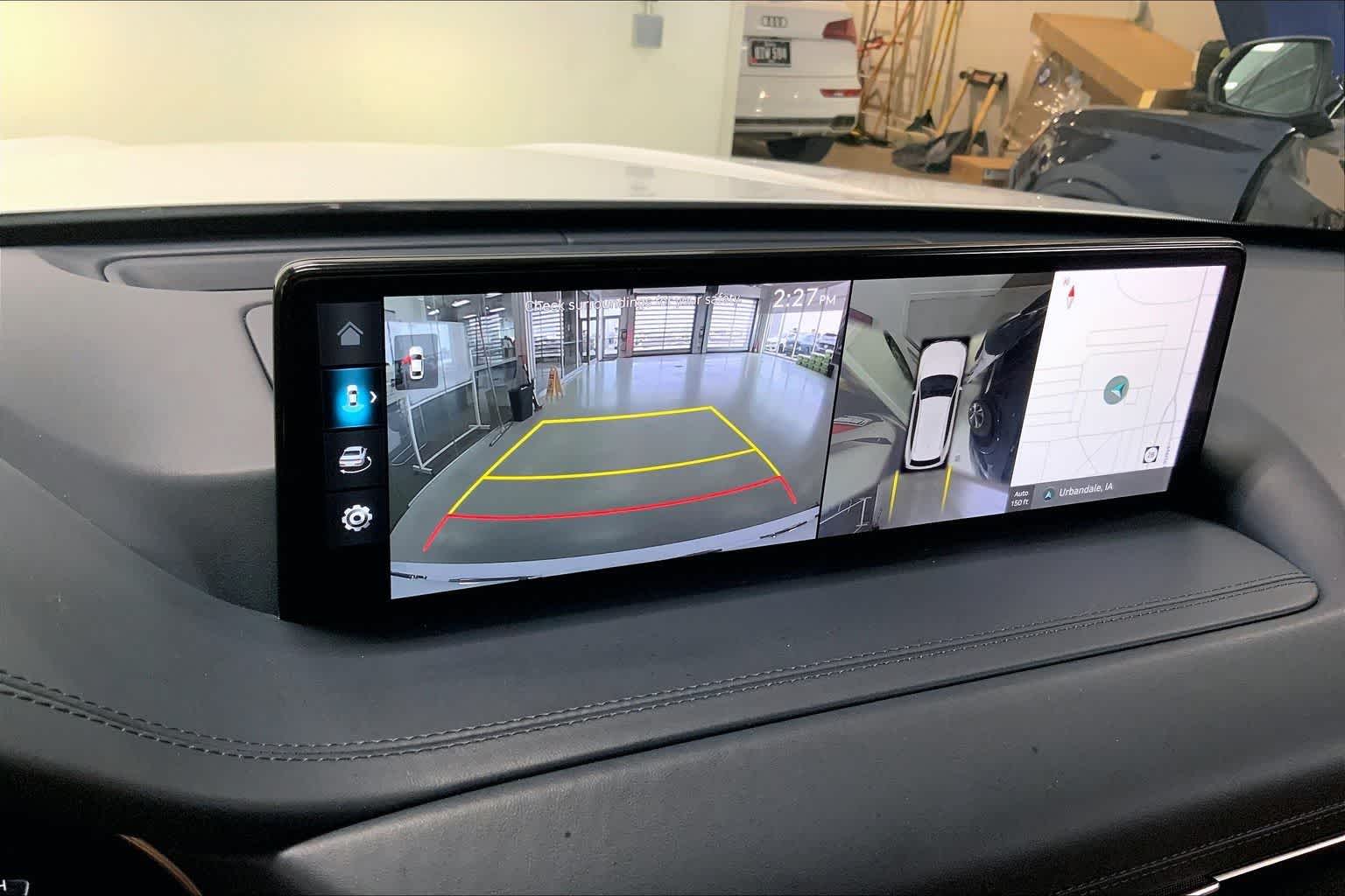 Thumbnail: 2023 Genesis GV80 - 23