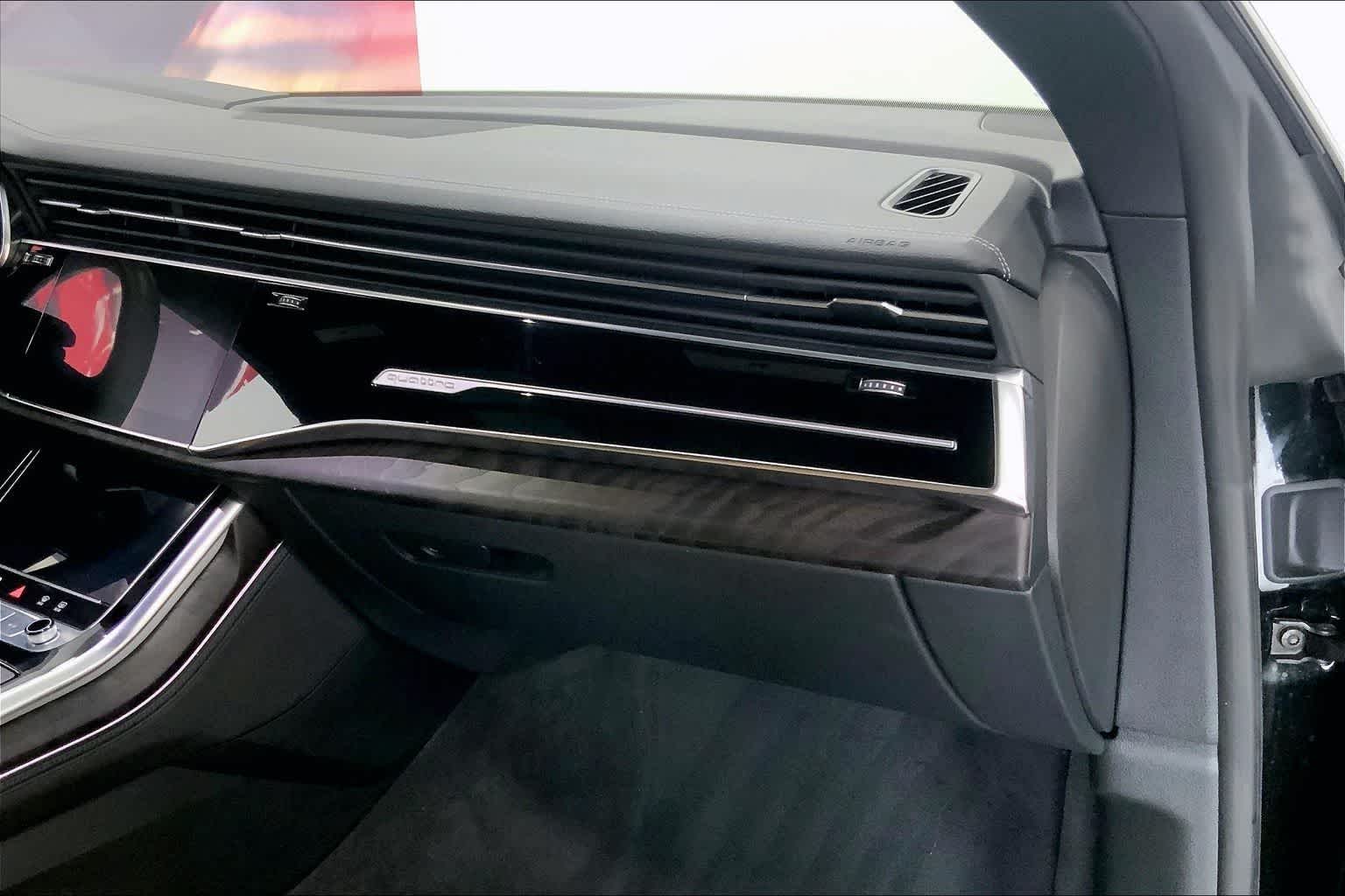 Thumbnail: 2023 Audi Q8 - 18