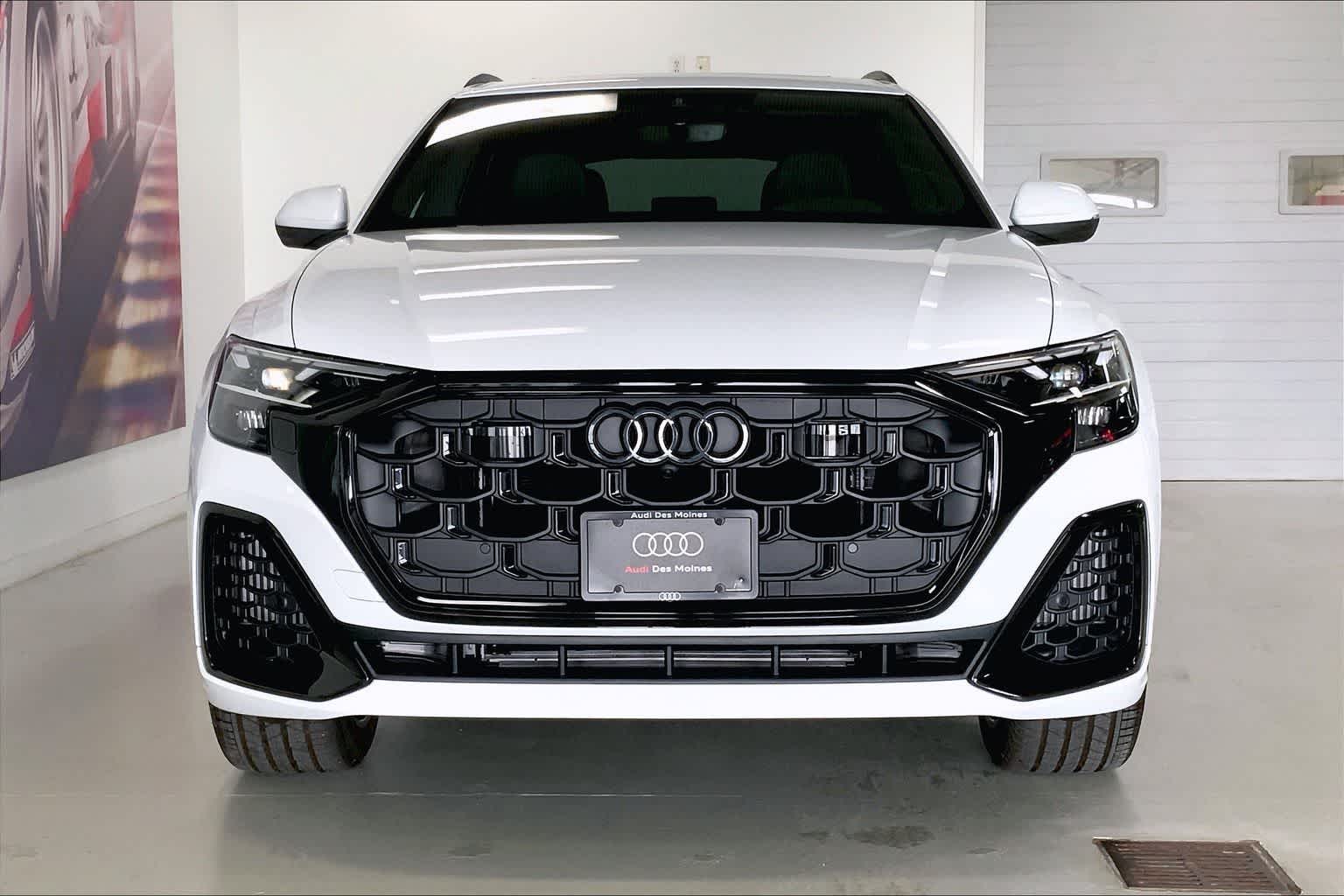 Thumbnail: 2026 Audi Q8 - 6