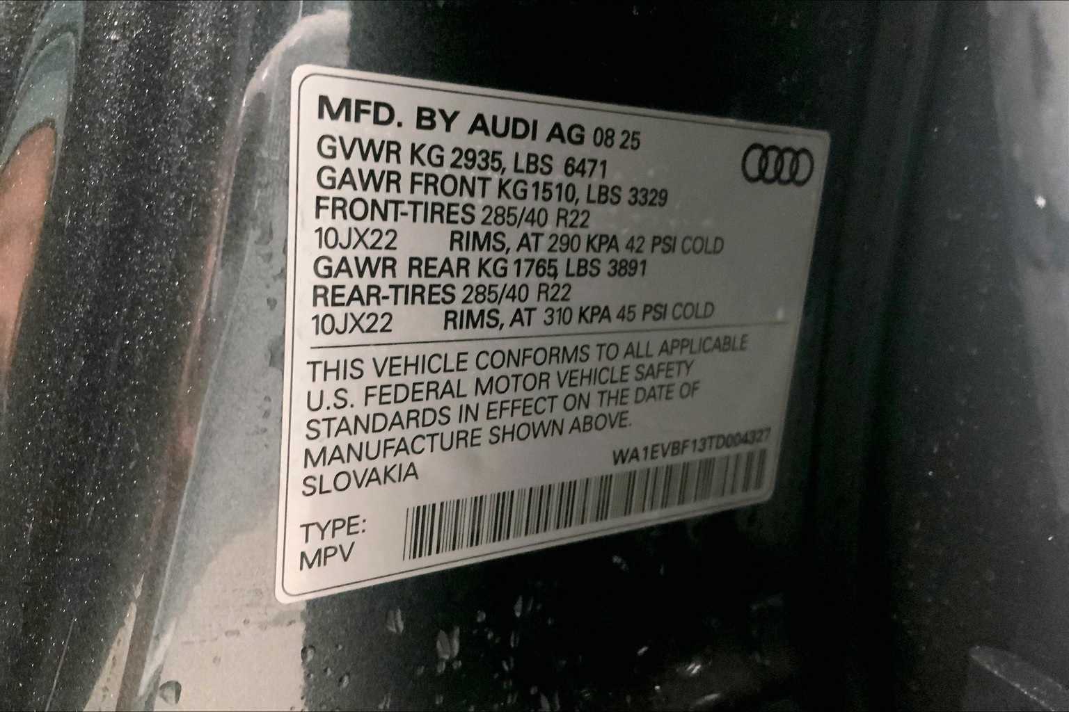 Thumbnail: 2026 Audi Q8 - 22