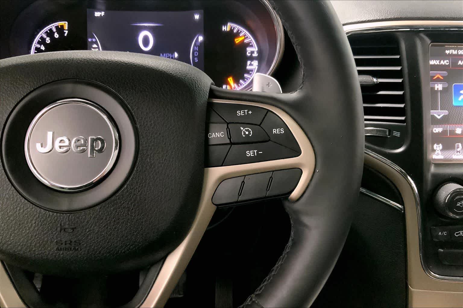 Thumbnail: 2014 Jeep Grand Cherokee - 22