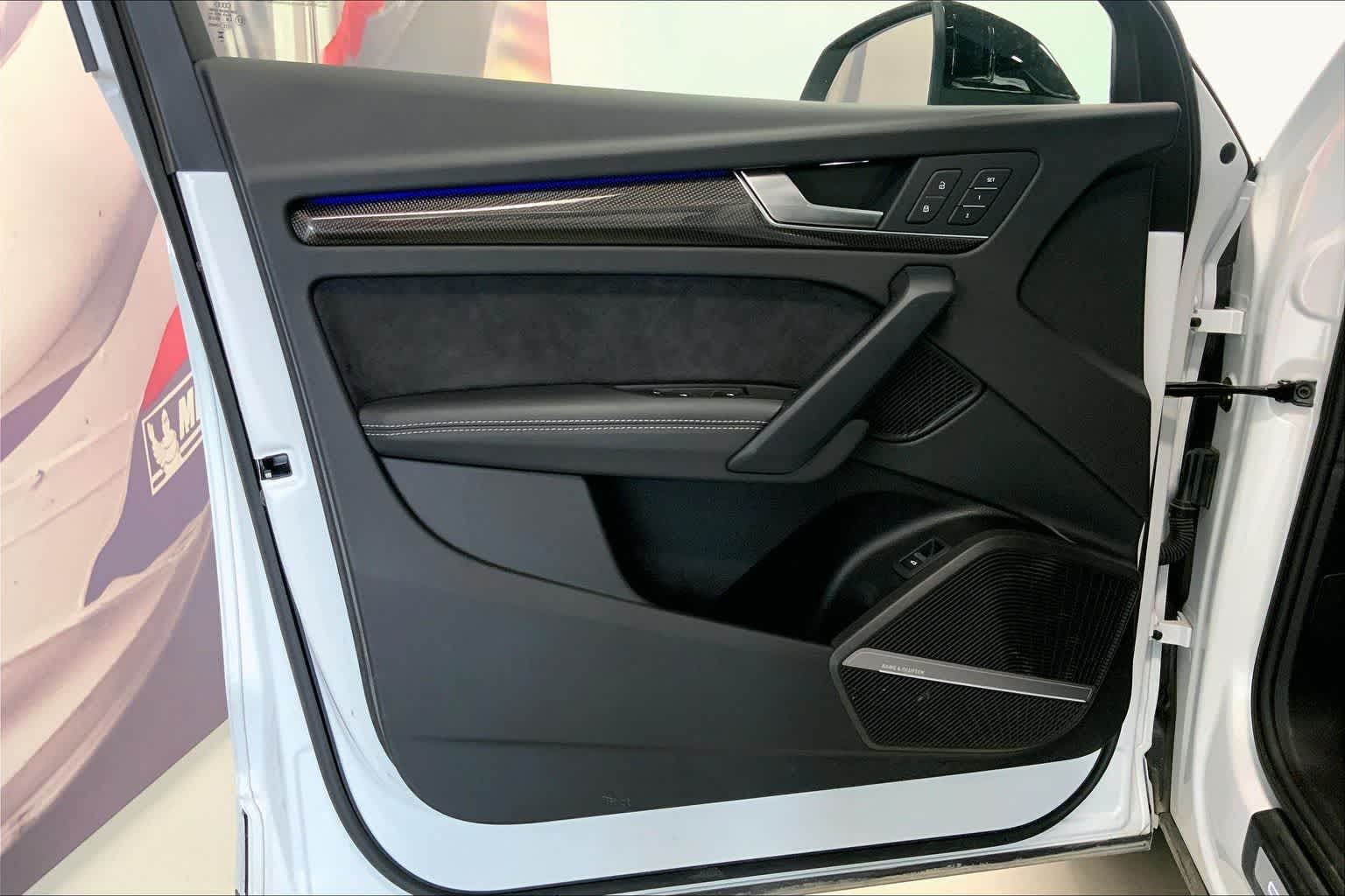 Thumbnail: 2025 Audi SQ5 - 27