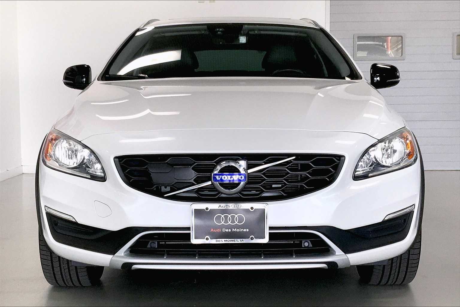 Thumbnail: 2018 Volvo S60 - 6
