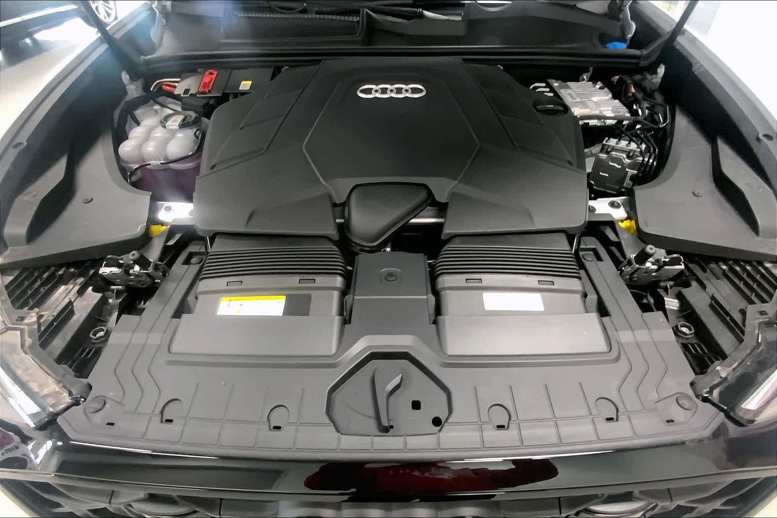 Thumbnail: 2026 Audi Q8 - 9