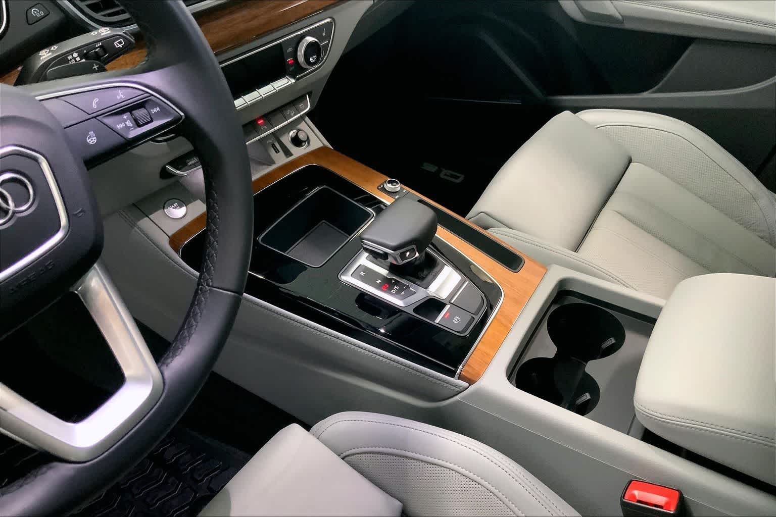 Thumbnail: 2023 Audi Q5 - 14