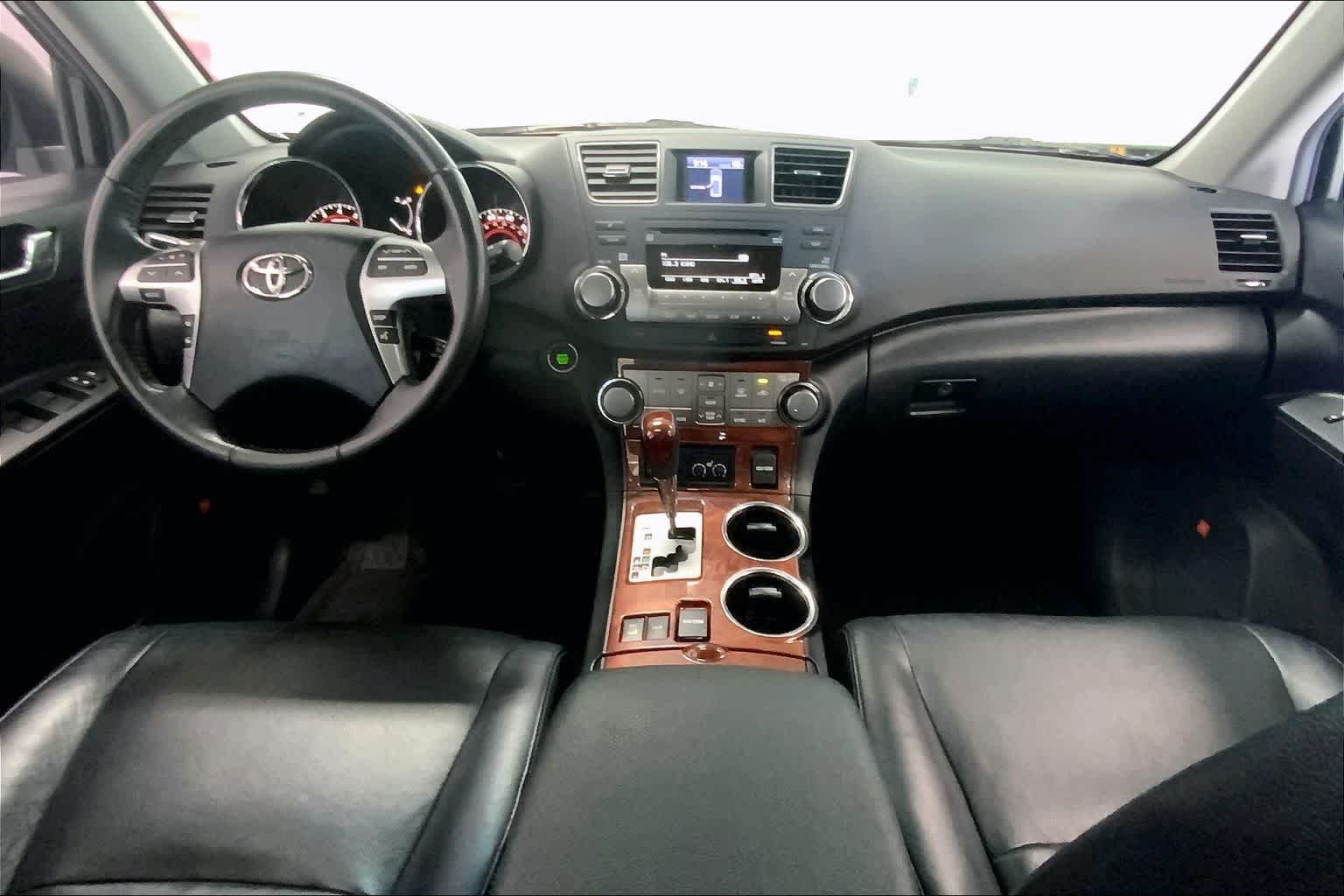 Thumbnail: 2011 Toyota Highlander - 8