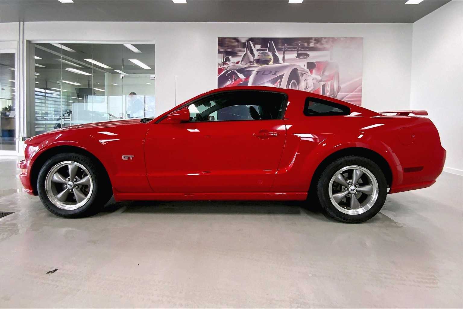 Thumbnail: 2006 Ford Mustang - 3