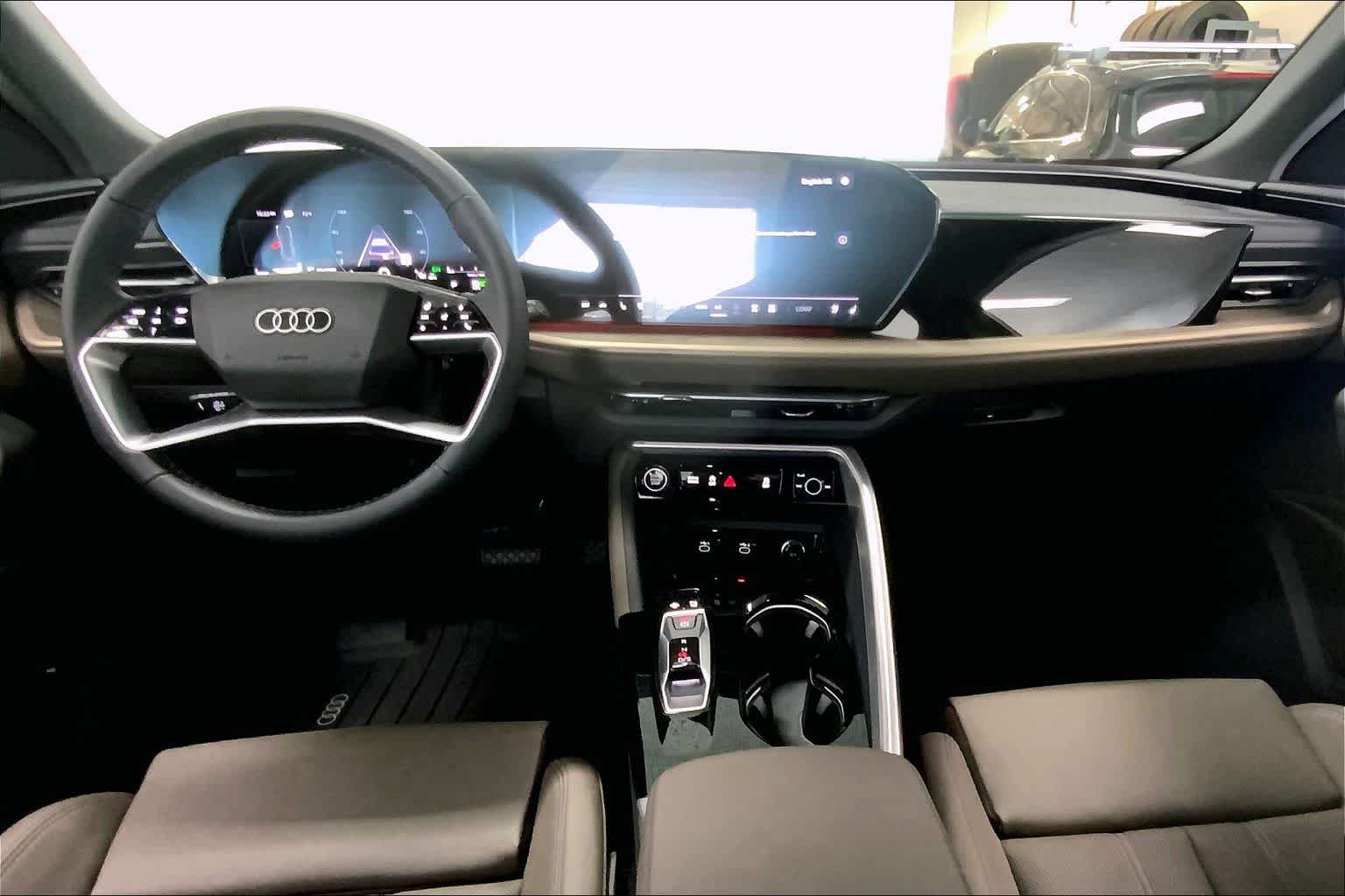 Thumbnail: 2025 Audi Q5 - 10