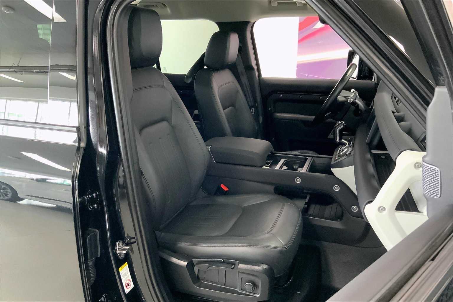 Thumbnail: 2022 Land Rover Defender - 12