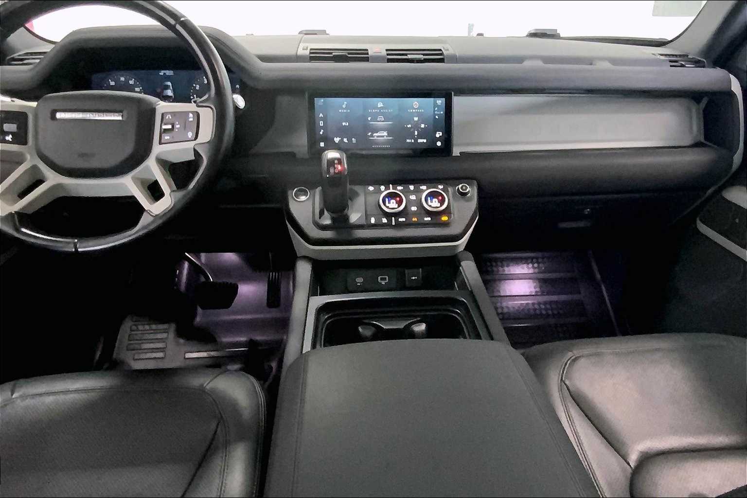 Thumbnail: 2022 Land Rover Defender - 9