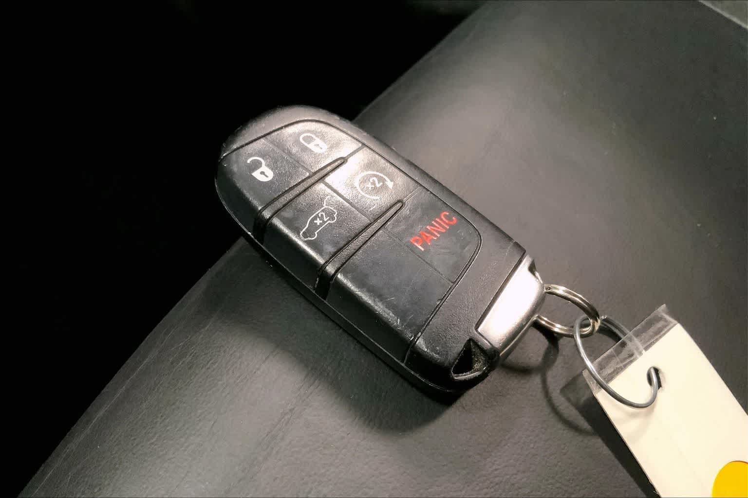 Thumbnail: 2014 Jeep Grand Cherokee - 17