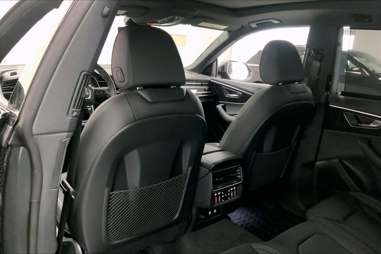 Thumbnail: 2026 Audi Q8 - 12