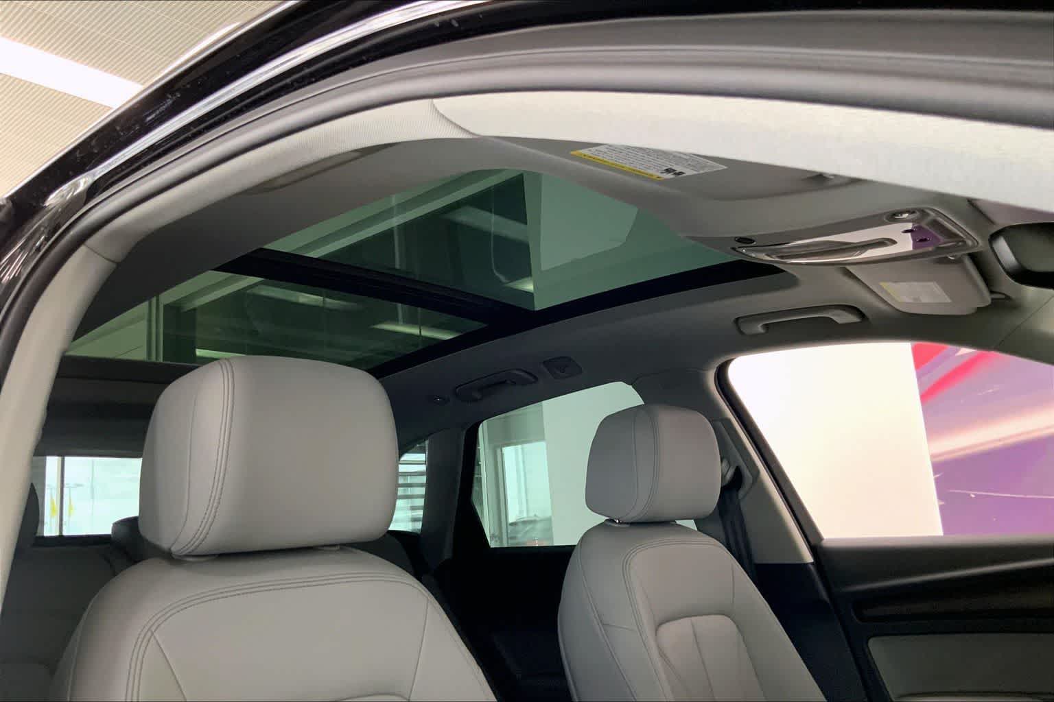 Thumbnail: 2022 Audi Q5 - 26