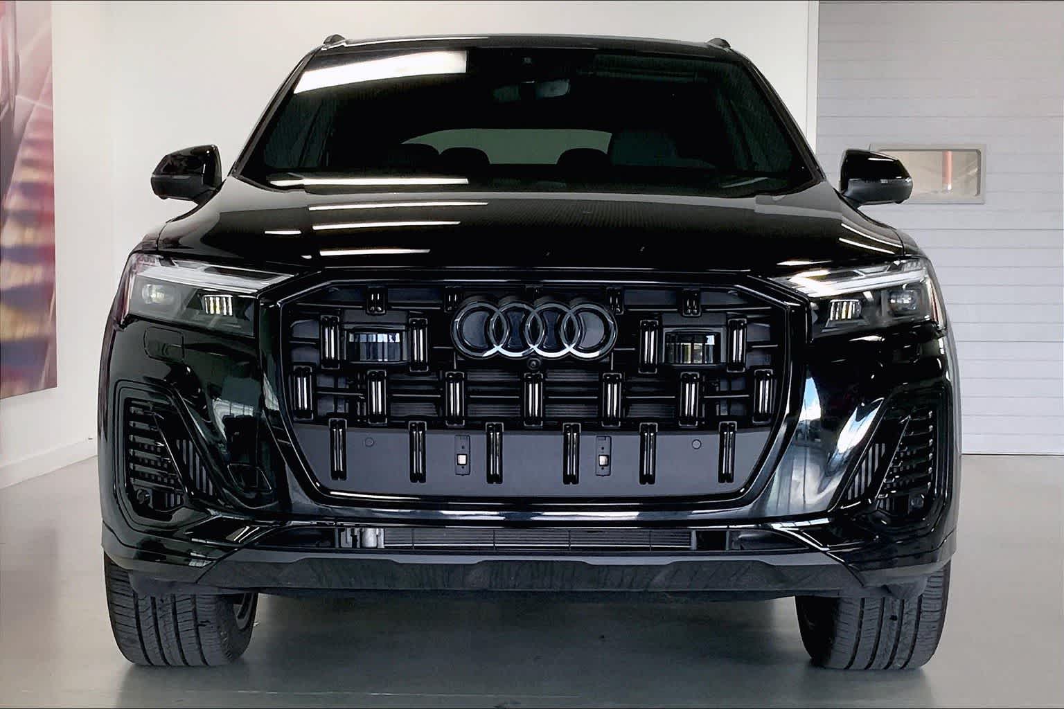 Thumbnail: 2025 Audi Q7 - 6