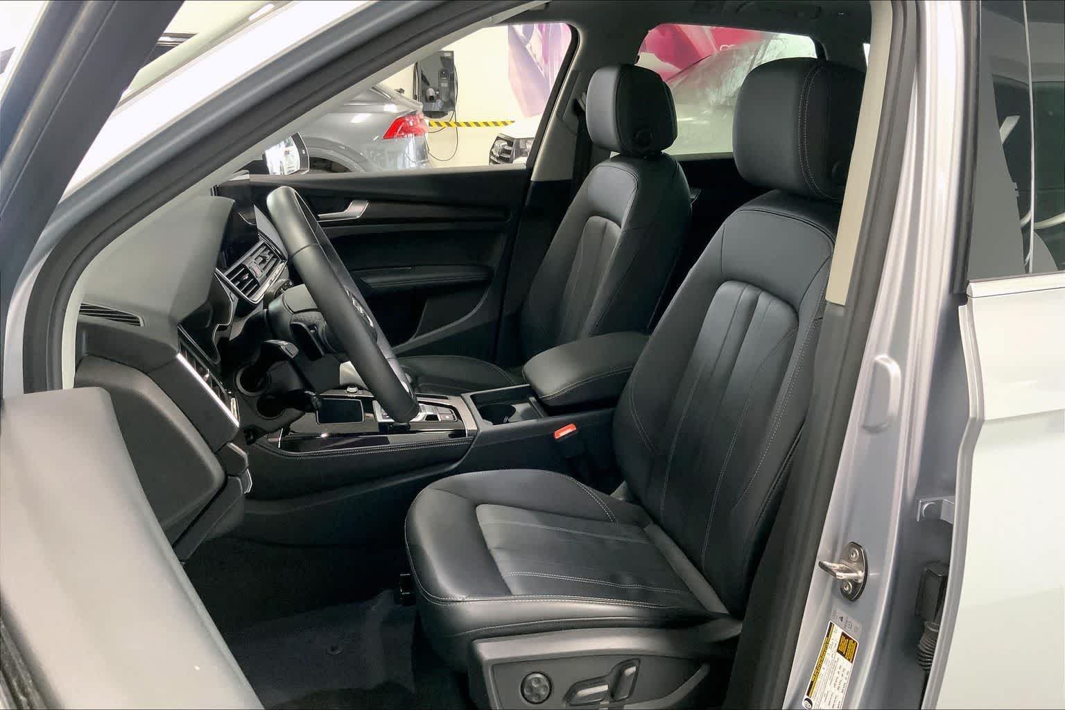 Thumbnail: 2023 Audi Q5 - 10