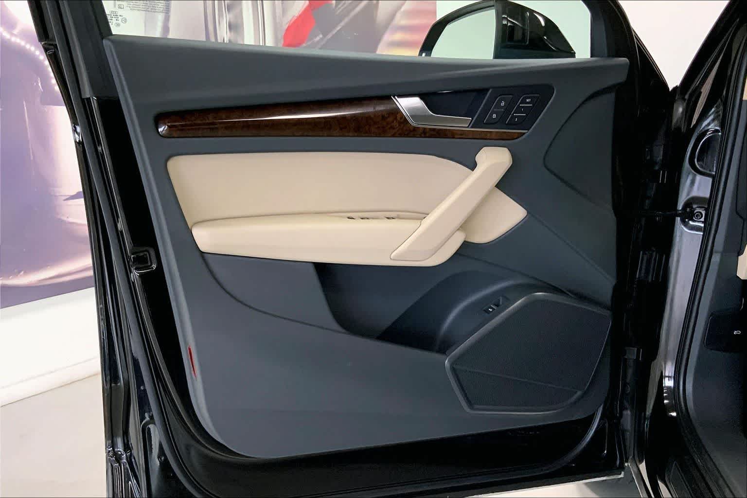 Thumbnail: 2020 Audi Q5 - 27