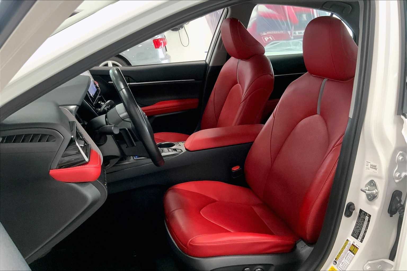 Thumbnail: 2022 Toyota Camry - 9