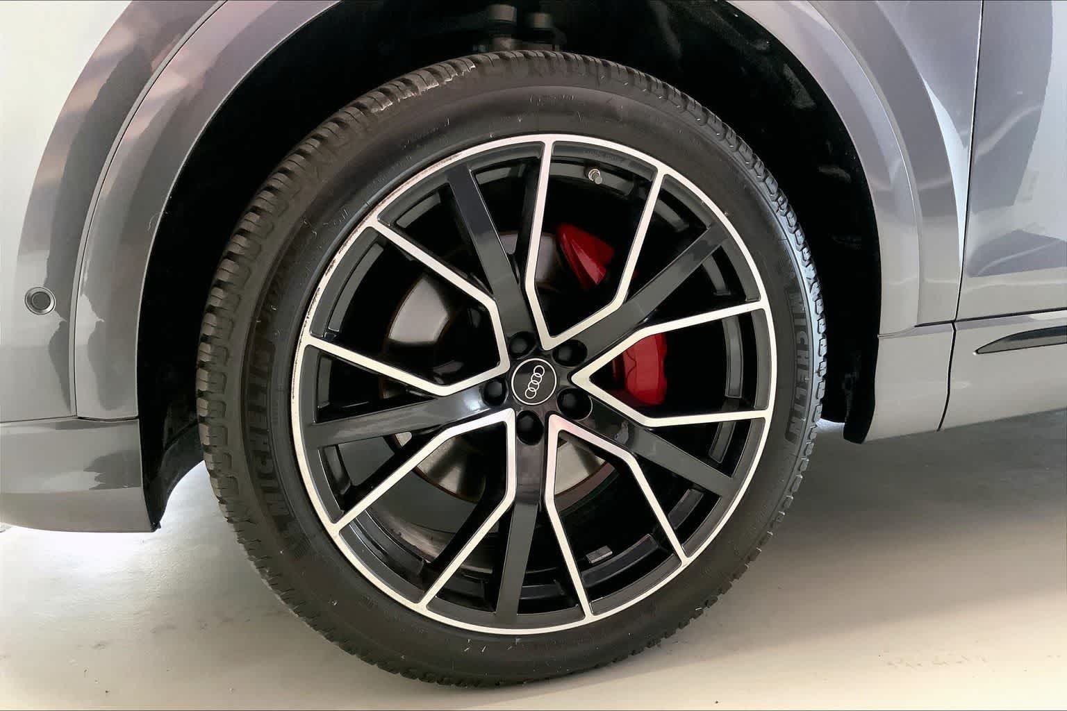 Thumbnail: 2022 Audi Q8 - 7