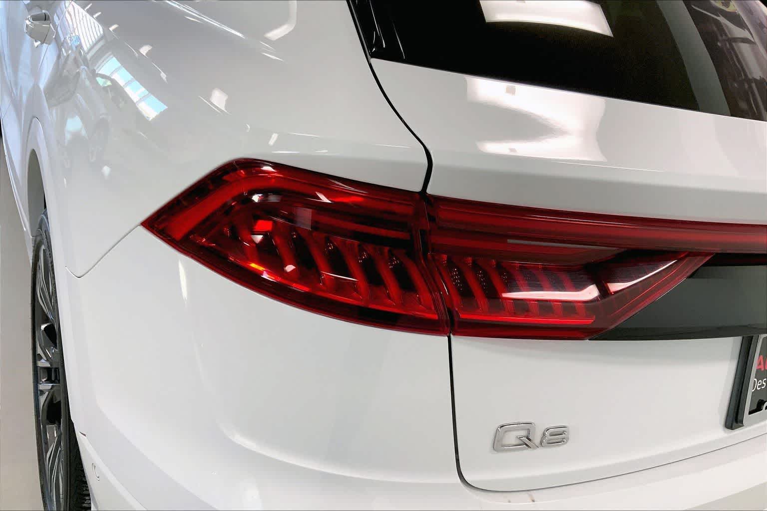 Thumbnail: 2021 Audi Q8 - 32