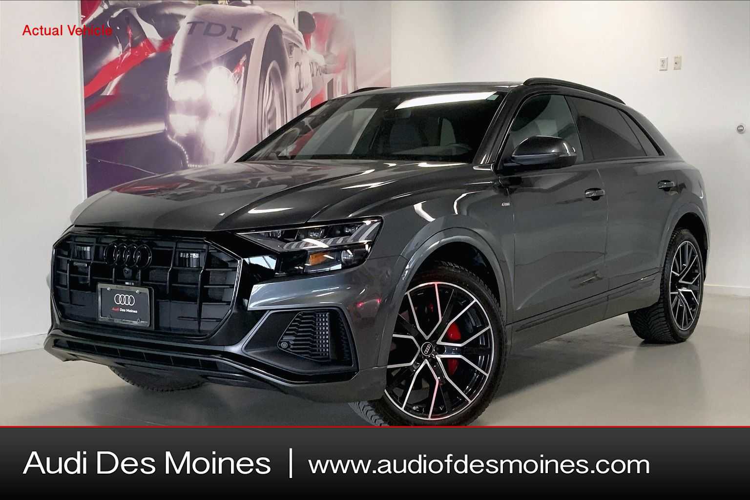 Thumbnail: 2022 Audi Q8 - 1