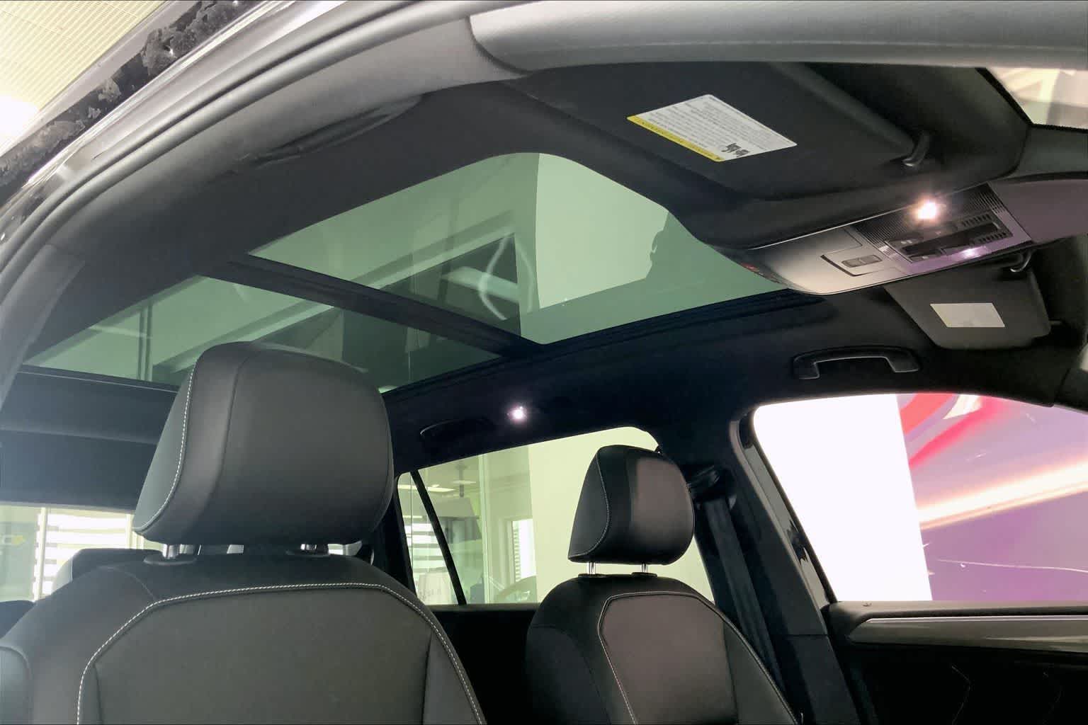 Thumbnail: 2022 Volkswagen Tiguan - 27