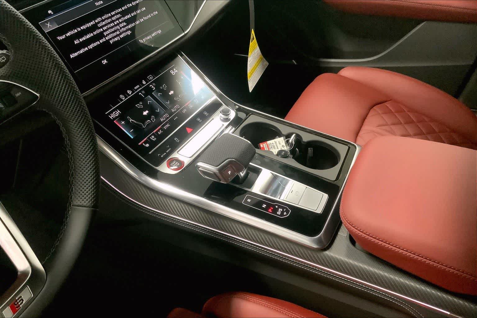 Thumbnail: 2026 Audi SQ7 - 17