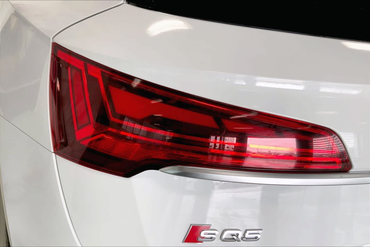 Thumbnail: 2024 Audi SQ5 - 30