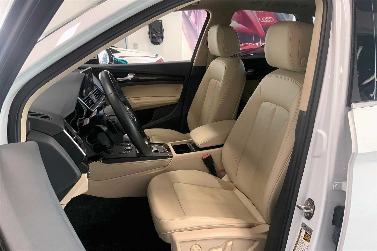 Thumbnail: 2020 Audi Q5 - 10