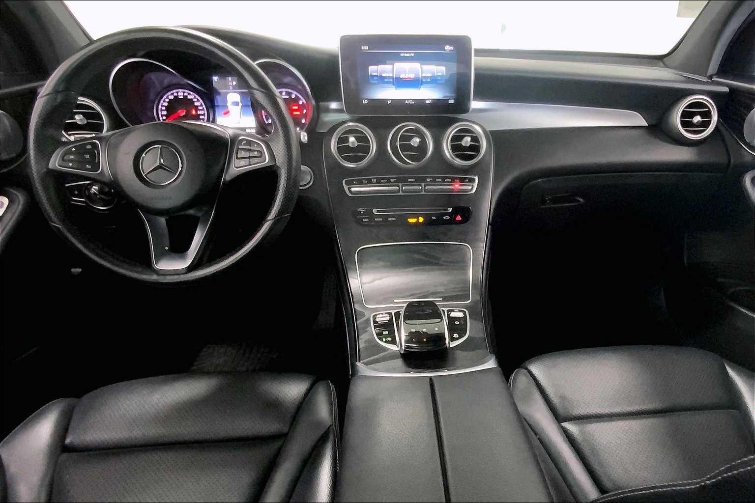 Thumbnail: 2018 Mercedes-Benz GLC - 9