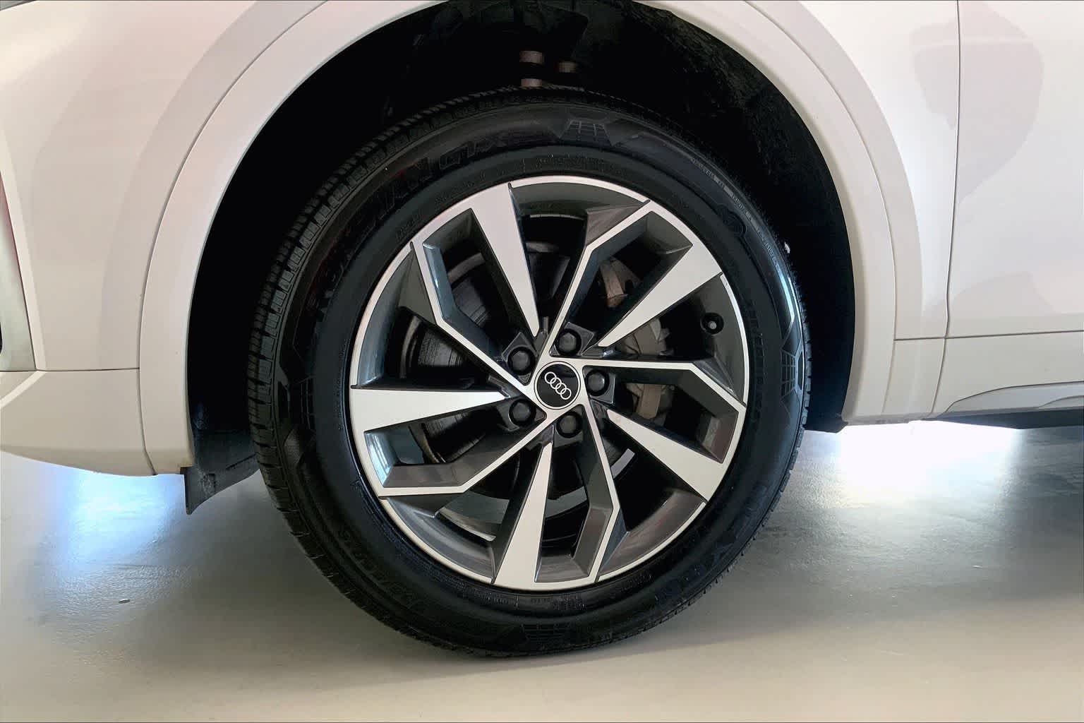 Thumbnail: 2022 Audi Q5 - 8