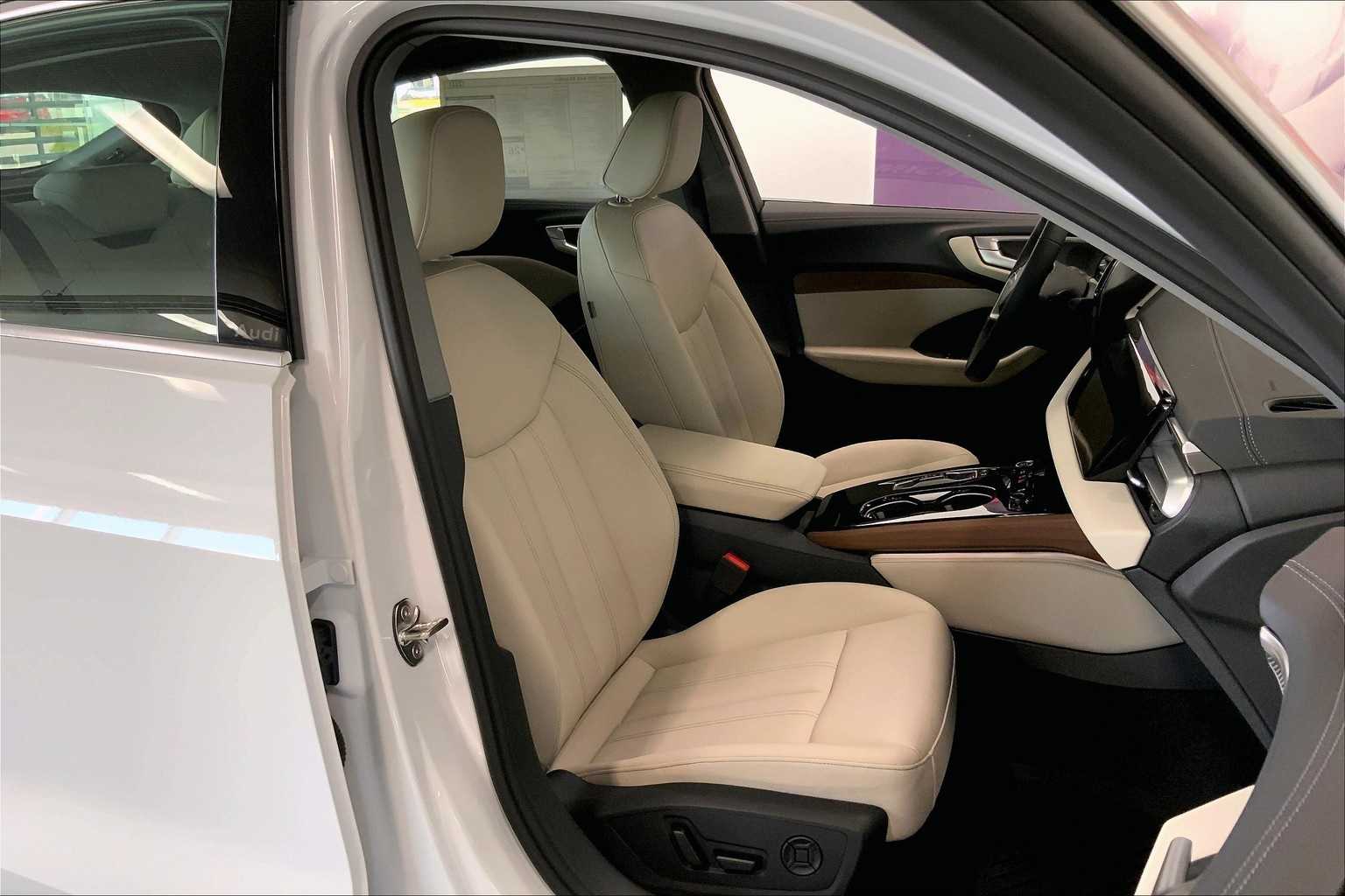 Thumbnail: 2025 Audi A5 - 14