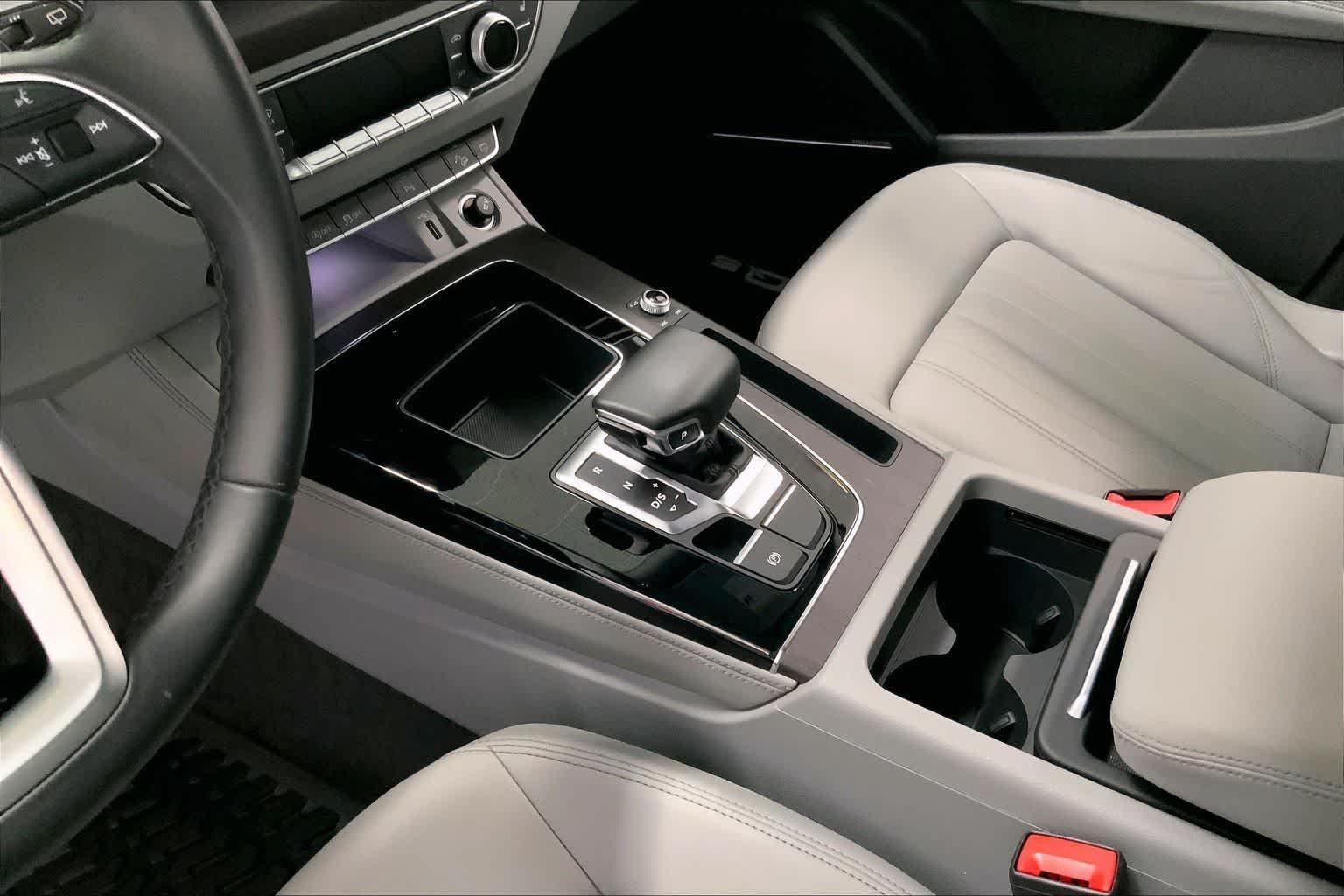 Thumbnail: 2022 Audi Q5 - 14